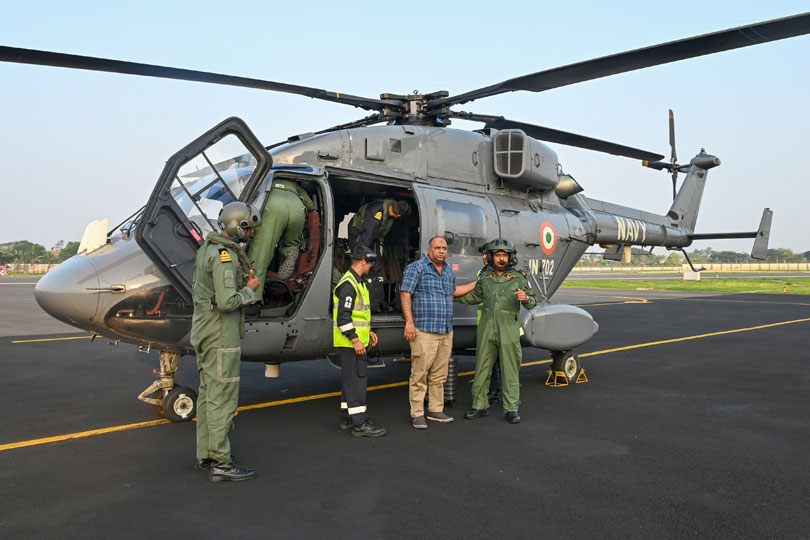 വിഷുപ്പുലരിയിൽ സാഹസിക രക്ഷാപ്രവർത്തനവുമായി നാവിക സേന
